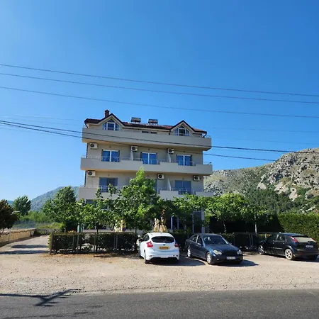 Hotel Klajvi -