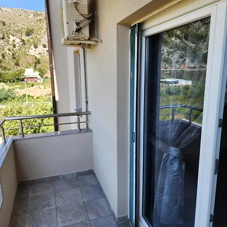 Hotel Klajvi - *